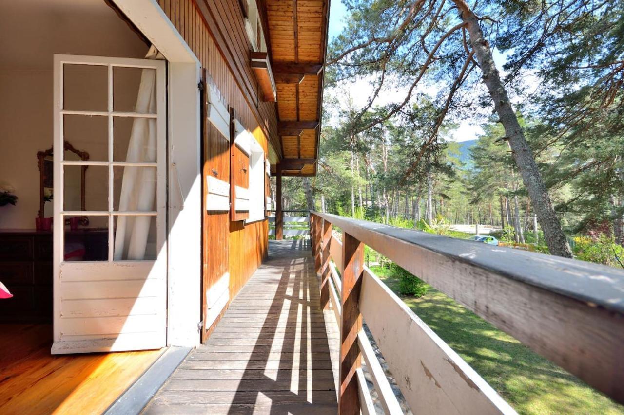 Large Riverside Chalet Near Gorges Du Verdon La Bastide  المظهر الخارجي الصورة
