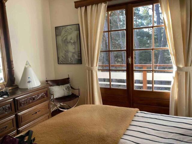 Large Riverside Chalet Near Gorges Du Verdon La Bastide  المظهر الخارجي الصورة